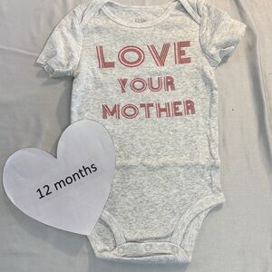 Little Planet - Organic Cotton Short sleeve Grey Bodysuit with Red Lettering